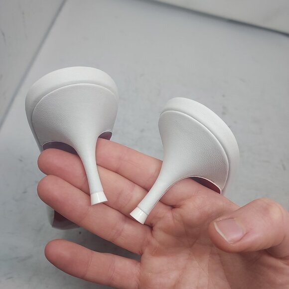 CHRISTIAN LOUBOUTIN Me Dolly Leather White Mule Sandal - Picture 8 of 10